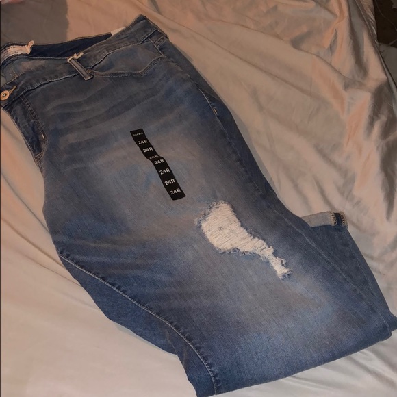 torrid Denim - BNWT Torrid sz 24 boyfriend Bahama cropped jeans